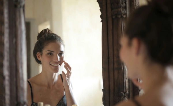 Efficacité de l'acide N-acétylneuraminique (n° CAS : 131-48-6) dans les soins du visage
