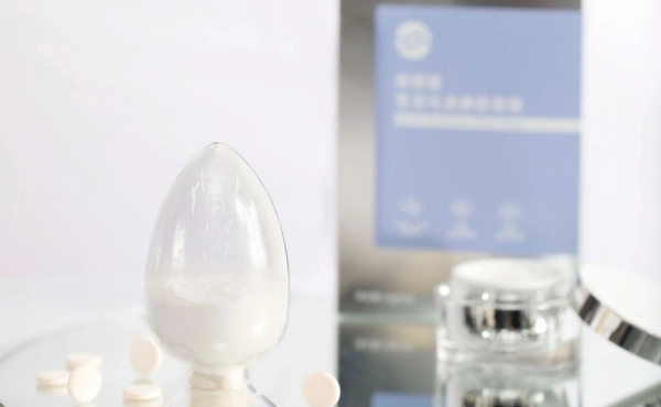 Effet antirides de l'acide N-acétylneuraminique dans les soins du visage